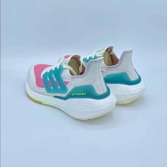 NEW! adidas Ultraboost 21 Women's Shoes - Picture 6 of 7